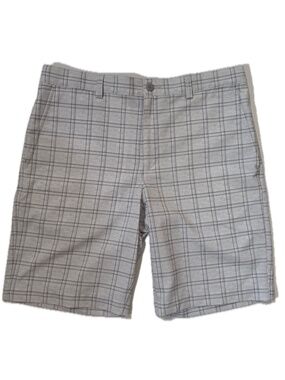 PGA TOUR Shorts Boys XL Gray Plaid Chino Golf Performance Twill Polyester